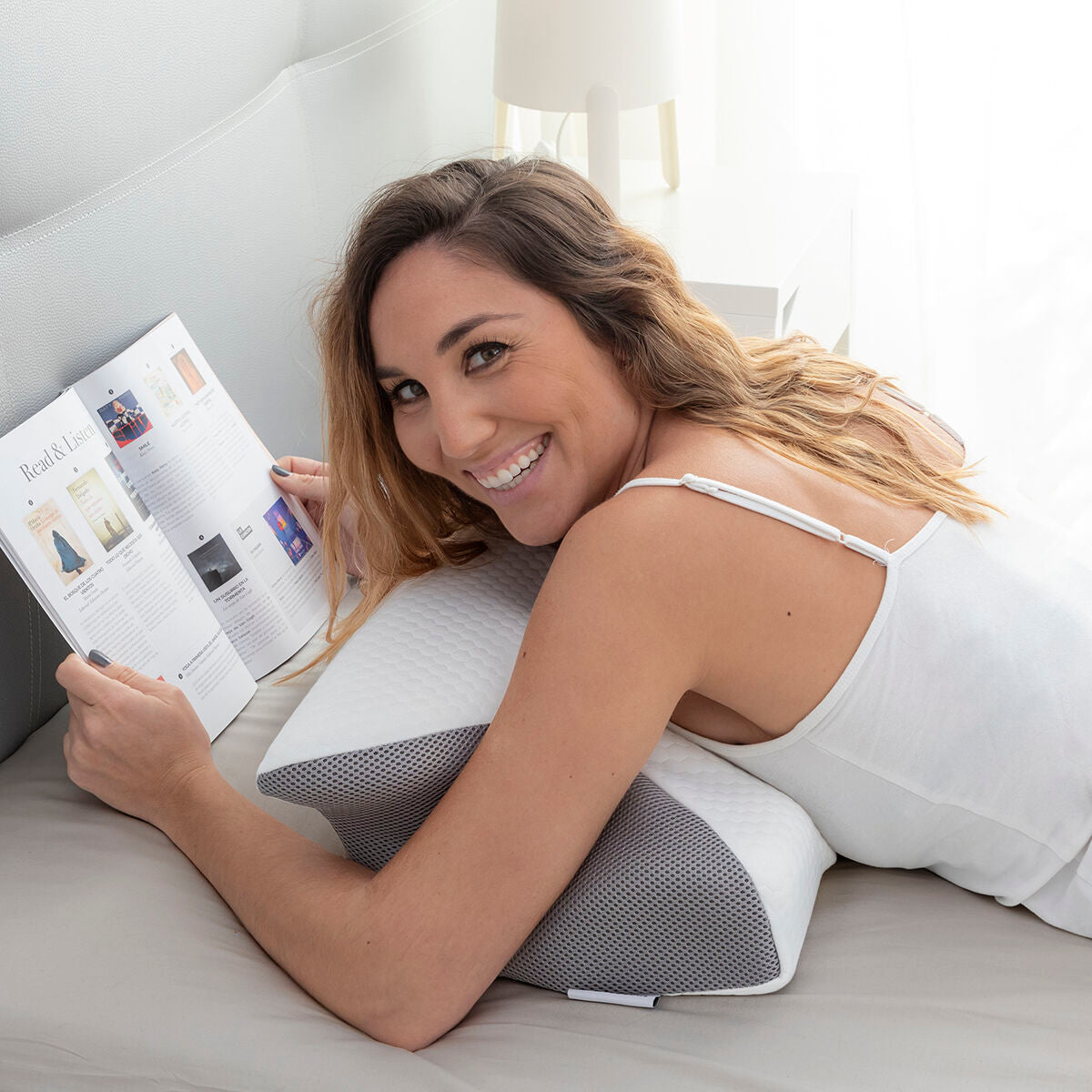 Viscoelastisches Nackenstützkissen mit ergonomischen Konturen